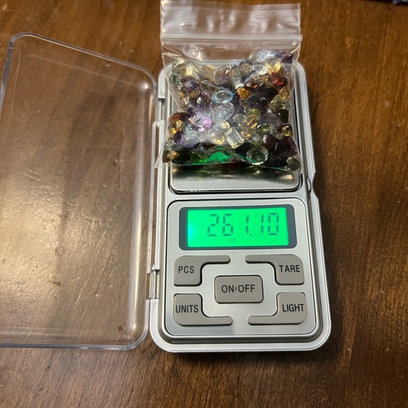 250 caret parcels of semi precious gemstones - Picture 2 of 3